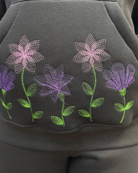 Чорне тепле жіноче худі "Квіти" з вишивкою тринитка з начісом 7XL/8XL 1_0576 фото